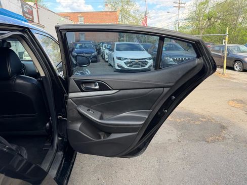 Used 2017 Nissan Maxima 3.5 SV FWD image 34