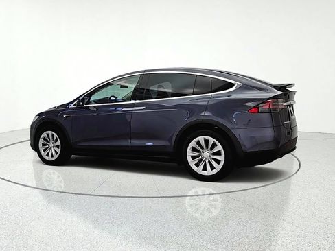 Used 2018 Tesla Model X 75D AWD/4WD image 4