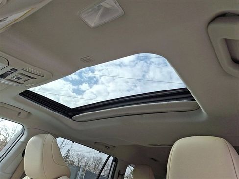 Certified 2021 Toyota Highlander XLE image 15