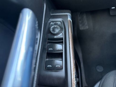 Used 2021 Chevrolet Silverado 2500 LT w/ Z71 Off-Road Package image 16