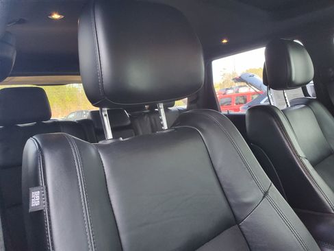 Used 2019 Jeep Grand Cherokee Altitude image 28