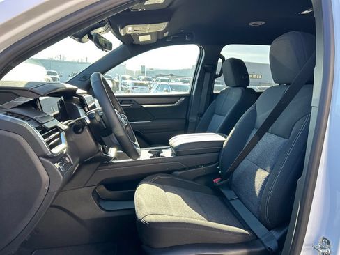 New 2026 GMC Acadia Elevation AWD/4WD image 18