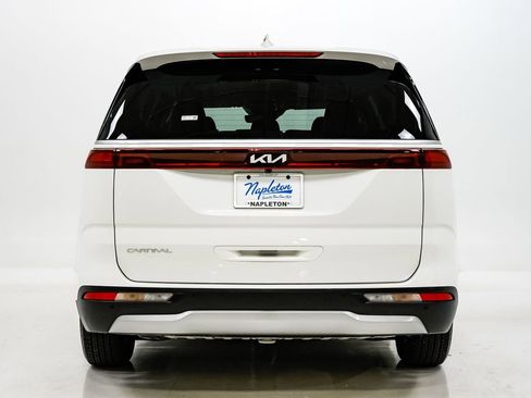 Certified 2024 Kia Carnival LX image 29