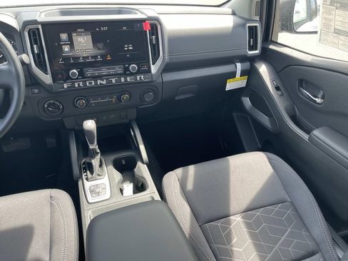 New 2026 Nissan Frontier SV w/ Tow Package AWD/4WD image 14