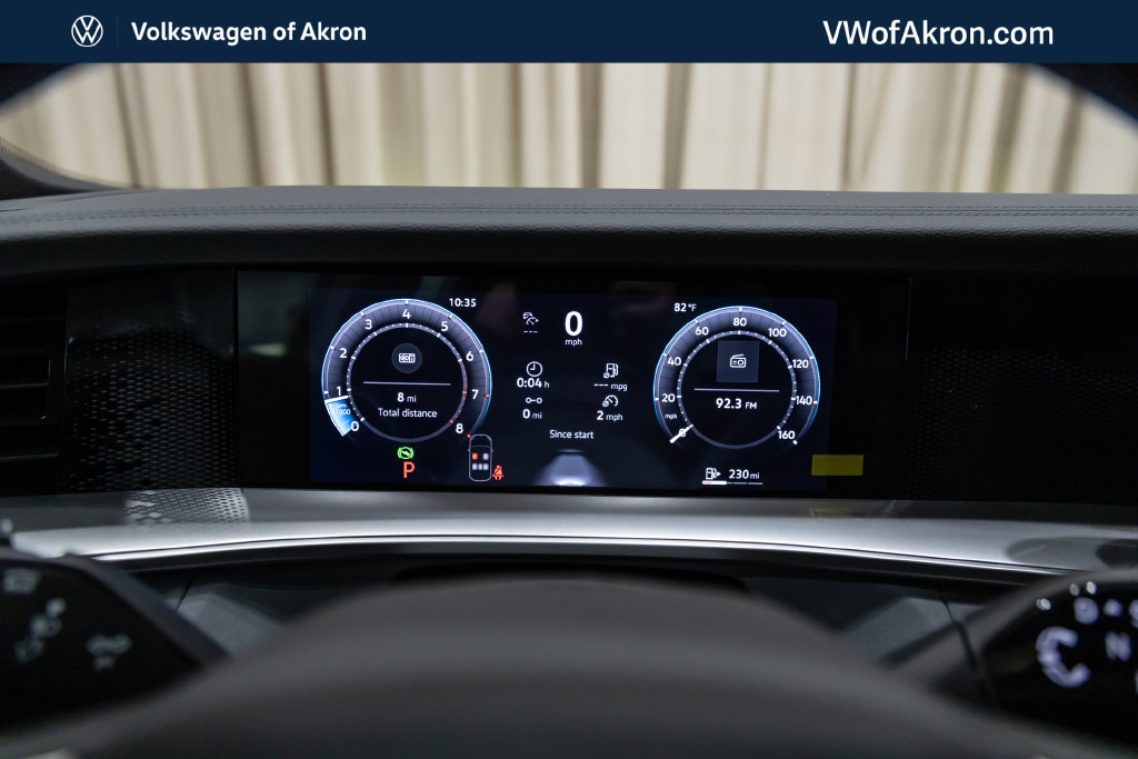 New 2026 Volkswagen Tiguan SE R-Line FWD image 18