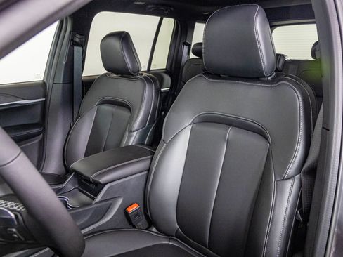 New 2025 Jeep Grand Cherokee Limited image 17