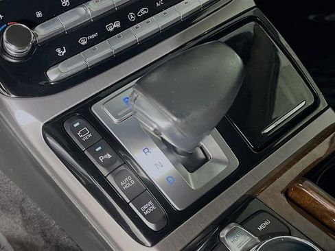 Used 2018 Genesis G90 5.0 Ultimate image 23