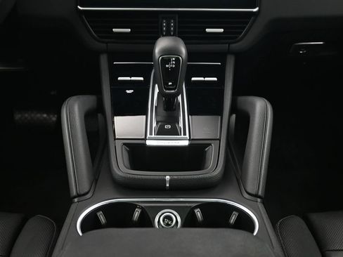 Certified 2023 Porsche Cayenne Platinum Edition AWD/4WD image 10