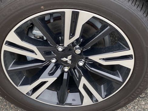 Used 2024 Mitsubishi Eclipse Cross SE image 29