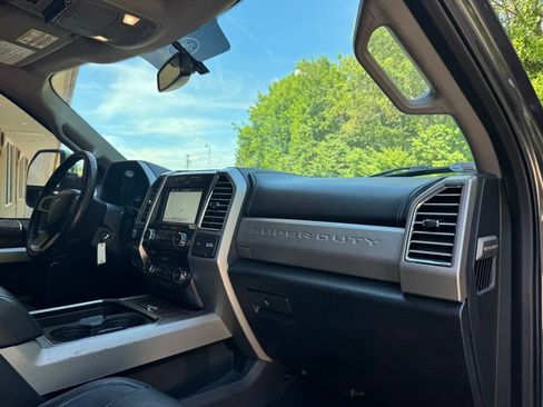 Used 2017 Ford F250 Lariat w/ Chrome Package AWD/4WD image 29