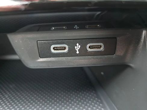 Used 2022 Volkswagen Jetta SE image 32