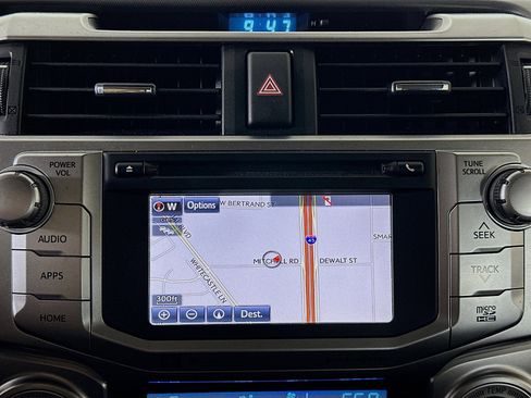 Used 2016 Toyota 4Runner Limited image 21