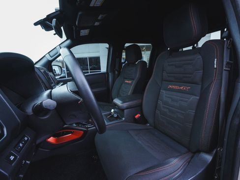 Used 2022 Nissan Frontier PRO-4X image 29