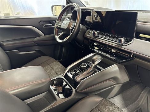 Used 2024 Chevrolet Colorado Z71 w/ Z71 Convenience Package 2 image 28