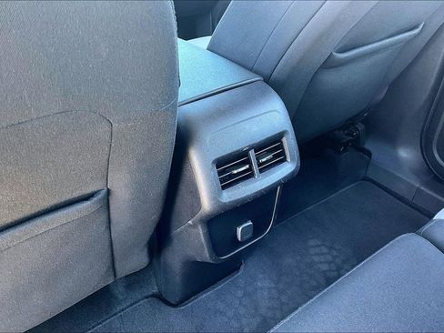 Used 2018 Chevrolet Equinox LS image 10