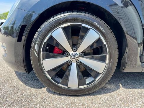 Used 2012 Volkswagen Beetle 2.0T FWD image 19