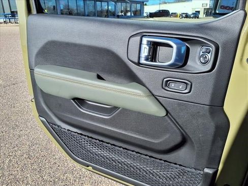 New 2026 Jeep Gladiator Mojave w/ Safety Group image 21