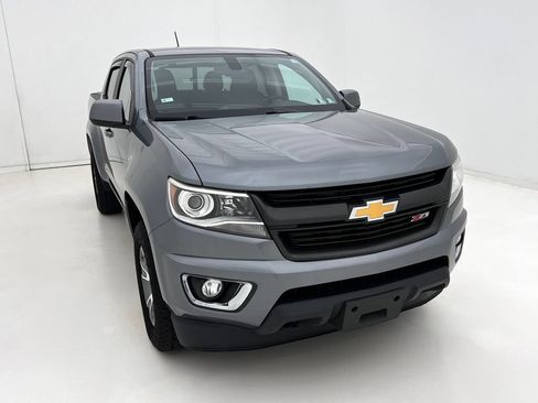Used 2018 Chevrolet Colorado Z71 AWD/4WD image 3