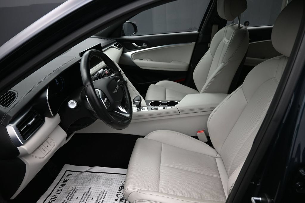 Used 2024 Genesis G70 2.5T RWD image 11