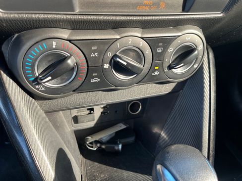 Used 2017 Toyota Yaris iA image 30