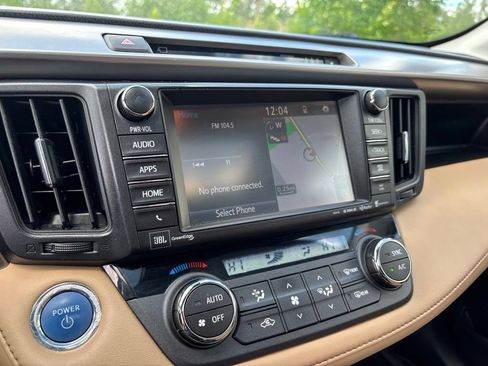 Used 2018 Toyota RAV4 Limited w/ Advanced Technology Package AWD/4WD image 14