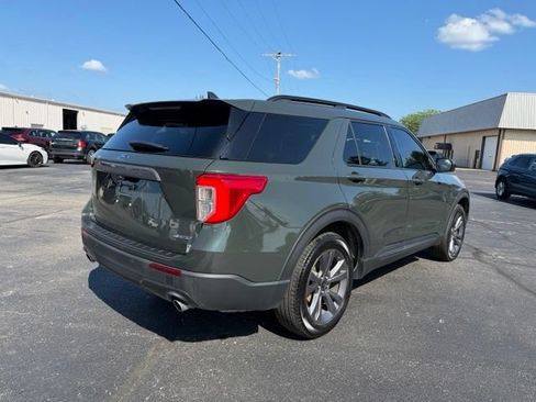 Used 2024 Ford Explorer XLT w/ Equipment Group 202A AWD/4WD image 11