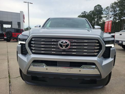 Used 2026 Toyota Tacoma Limited w/ Tow Tech Package AWD/4WD image 4