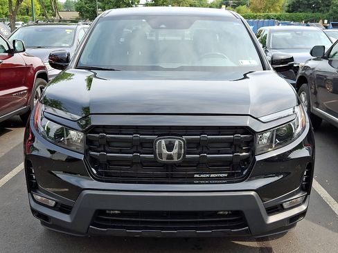 Used 2025 Honda Ridgeline Black Edition image 2
