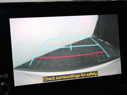 Used 2023 Toyota Corolla Cross L FWD image 18