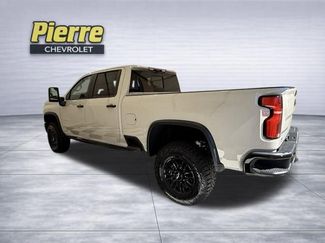 New 2026 Chevrolet Silverado 2500 ZR2 AWD/4WD video 2