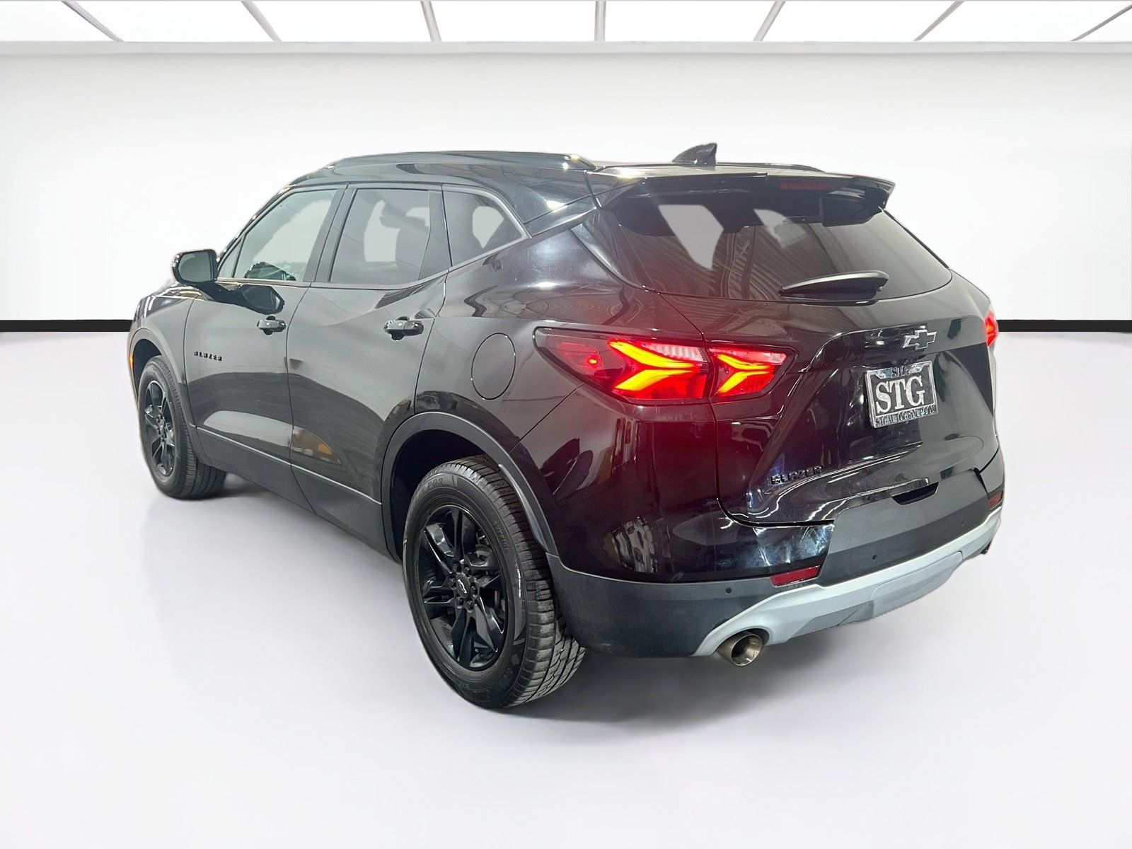 Used 2021 Chevrolet Blazer LT w/ Sound & Technology Package FWD image 6