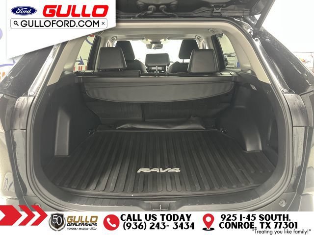 Used 2021 Toyota RAV4 XLE Premium FWD image 10