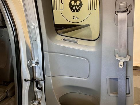 Used 2010 Toyota Tacoma 2WD Access Cab image 16