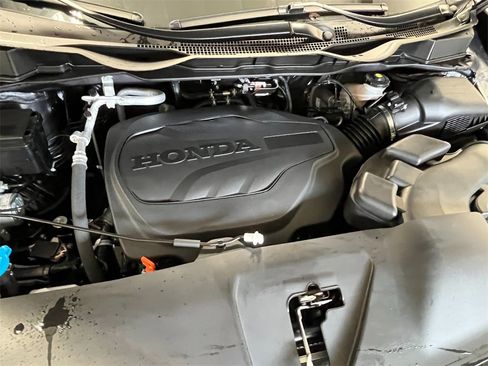 New 2026 Honda Odyssey Touring image 11