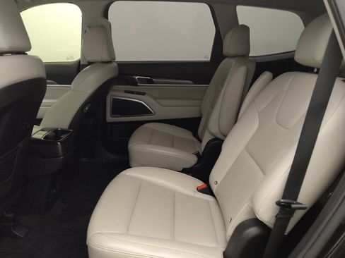 Used 2021 Kia Telluride S AWD/4WD image 18