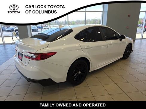 Used 2025 Toyota Camry SE FWD image 7