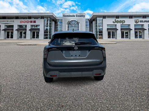 Used 2025 Nissan Kicks S FWD image 7