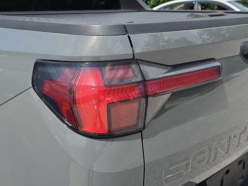 Used 2023 Hyundai Santa Cruz SEL w/ Activity Package FWD image 9