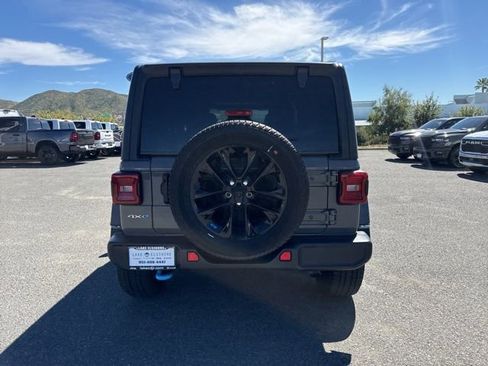 Used 2023 Jeep Wrangler Unlimited Sahara w/ Cold Weather Group image 10