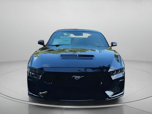 Used 2025 Ford Mustang GT RWD image 8