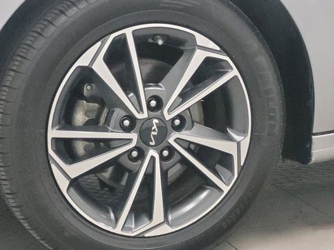 Used 2024 Kia Forte LXS image 31