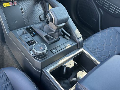 New 2026 Toyota 4Runner Platinum image 19