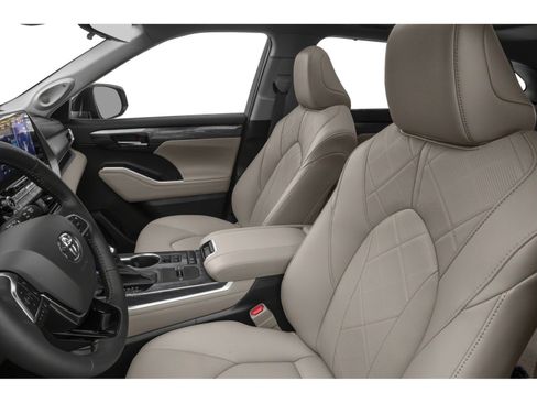 Certified 2021 Toyota Highlander Platinum AWD/4WD image 6