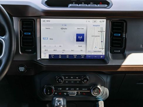 Used 2022 Ford Bronco Outer Banks AWD/4WD image 14