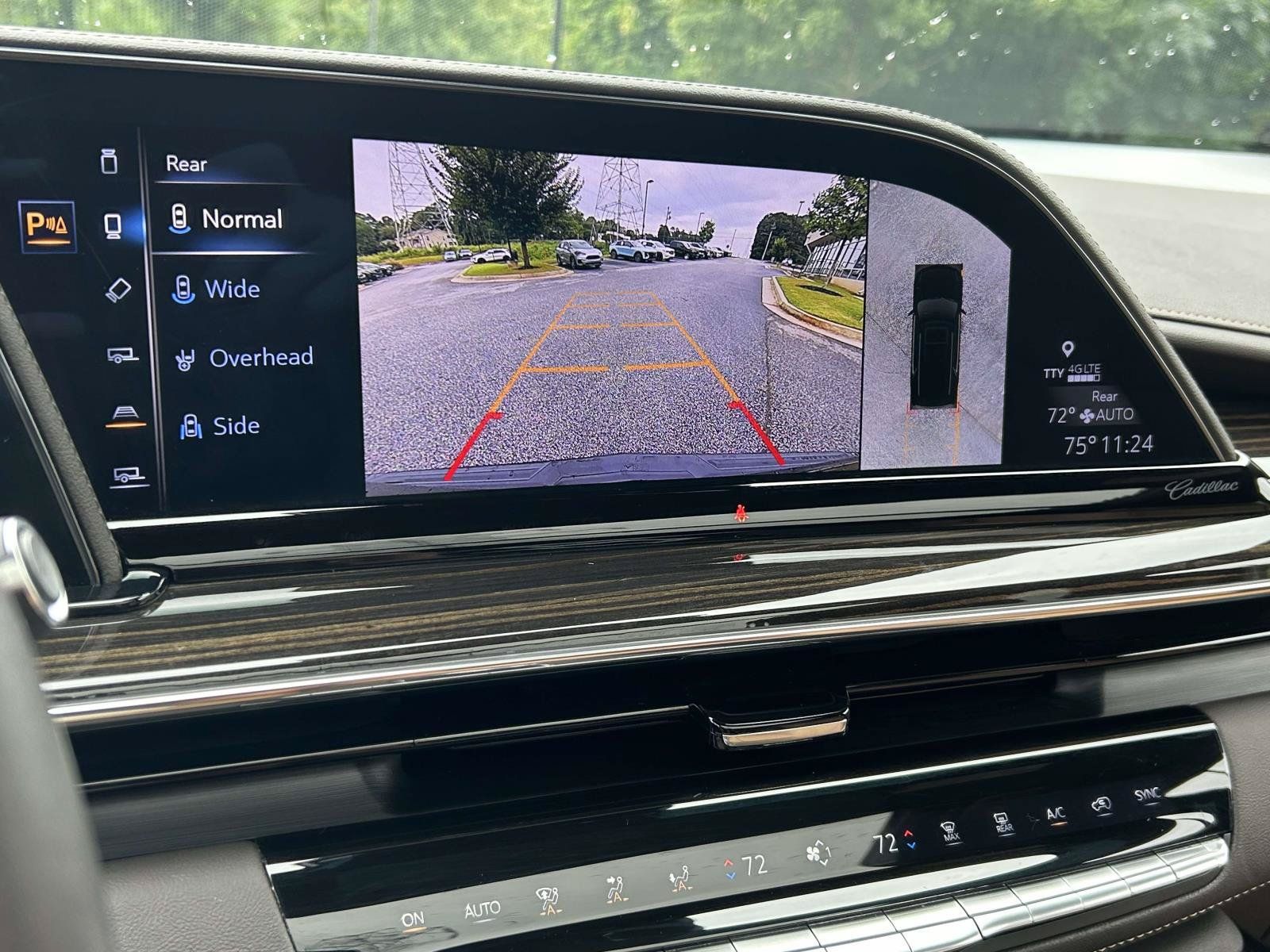 Certified 2022 Cadillac Escalade ESV Premium Luxury w/ Performance Package AWD/4WD image 29