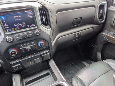 Used 2019 Chevrolet Silverado 1500 LT Trail Boss AWD/4WD image 18