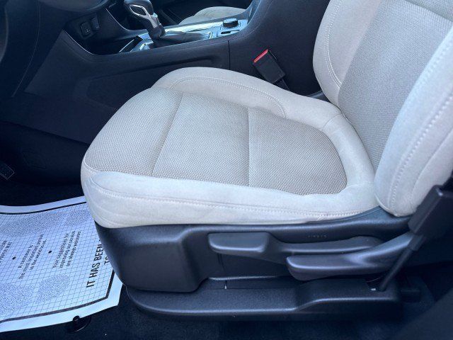 Used 2022 Chevrolet Traverse LS w/ Midnight/Sport Edition FWD image 16