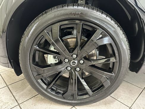 Used 2024 Volvo XC60 B5 Ultimate w/ Protection Package Premier image 16