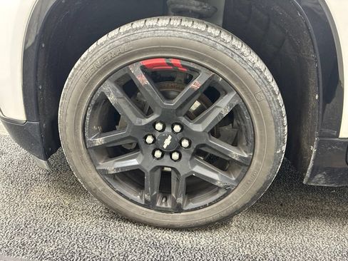 Used 2018 Chevrolet Traverse Premier w/ Redline Edition AWD/4WD image 9