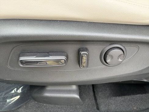 Used 2024 Honda CR-V EX-L image 12